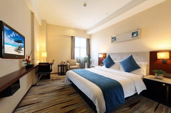 Desk, blackout drapes, rollaway beds, free WiFi - RuShi Hotel (Xiamen Convention and Exhibition Center Gaoqi Airport Branch) (Xiamen)