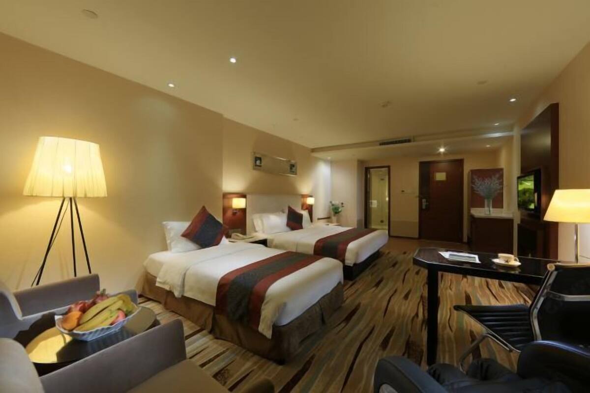 Desk, blackout drapes, rollaway beds, free WiFi