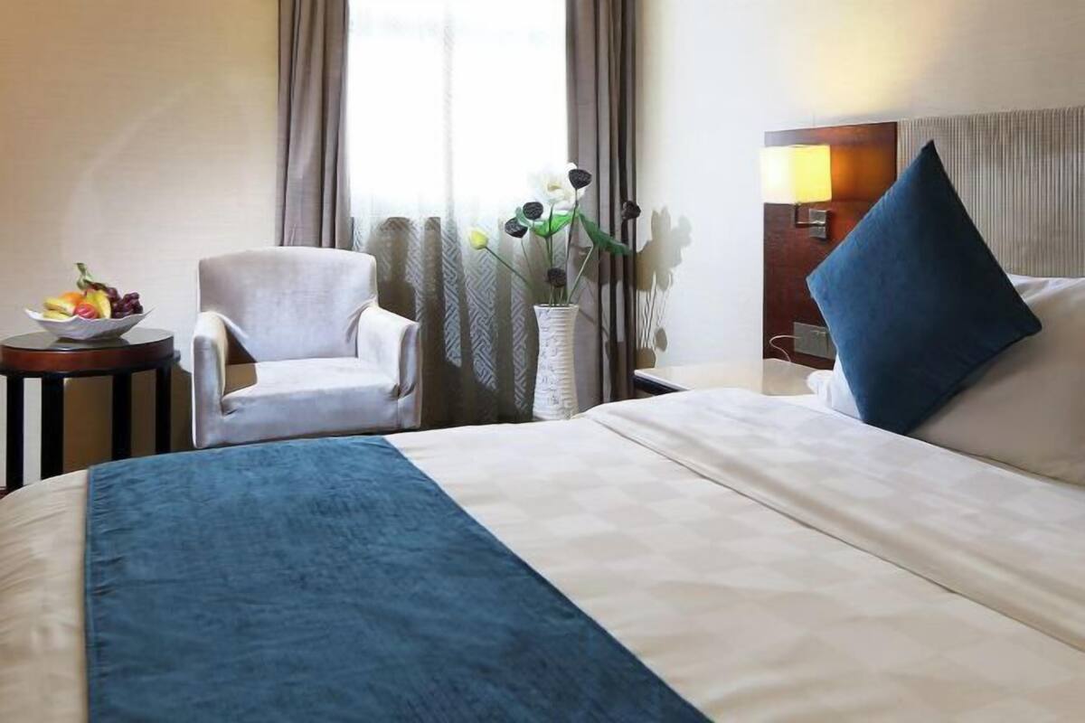 Desk, blackout drapes, rollaway beds, free WiFi