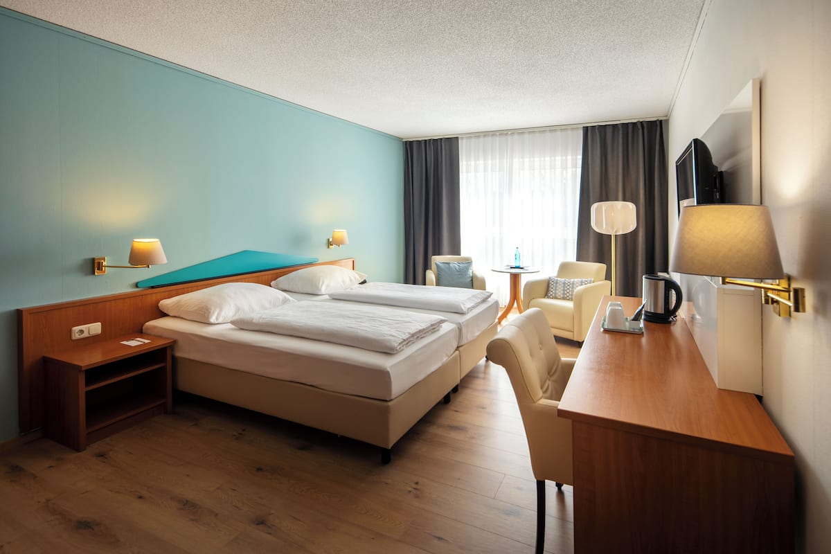 1 Schlafzimmer, Allergikerbettwaren, Zimmersafe, Schreibtisch