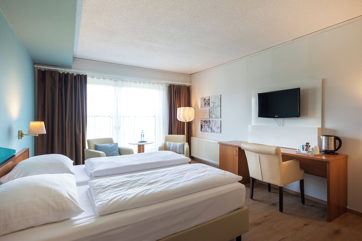 1 Schlafzimmer, Allergikerbettwaren, Zimmersafe, Schreibtisch