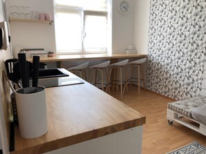 เครื่องชงกาแฟ/ชา, กาต้มน้ำไฟฟ้า, เครื่องเทศ, อุปกรณ์ทำความสะอาด