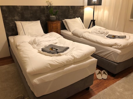 1 bedroom, minibar, laptop workspace, blackout drapes