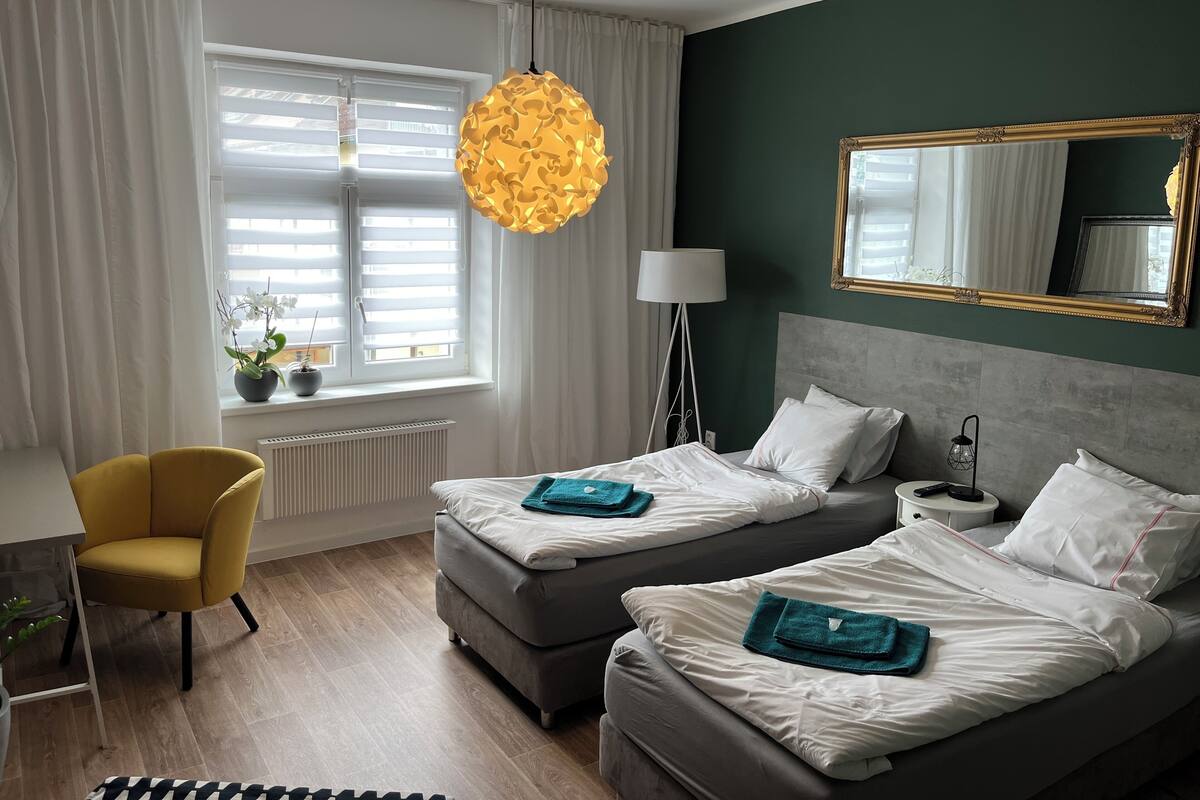 Executive Suite, 1 Bedroom, Kitchen, Garden View | Minibar, laptop workspace, blackout drapes, soundproofing