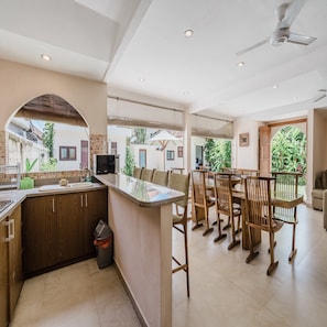 Superior Villa | Private kitchen - Aisha Family Villas-5Bedroom Private Pool (Seminyak)