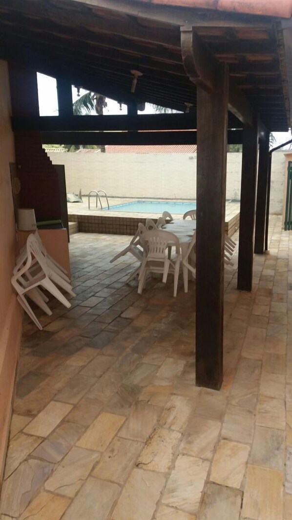 Área de parrillas y picnic