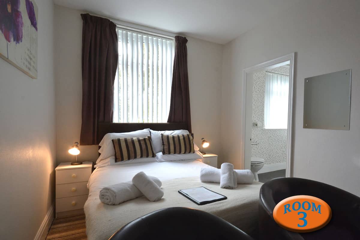Standard Double Room, Ensuite (ground floor double rm 3 )