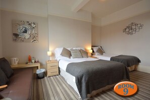 Suite Standard, salle de bains attenante (1st floor room9 (no lift))