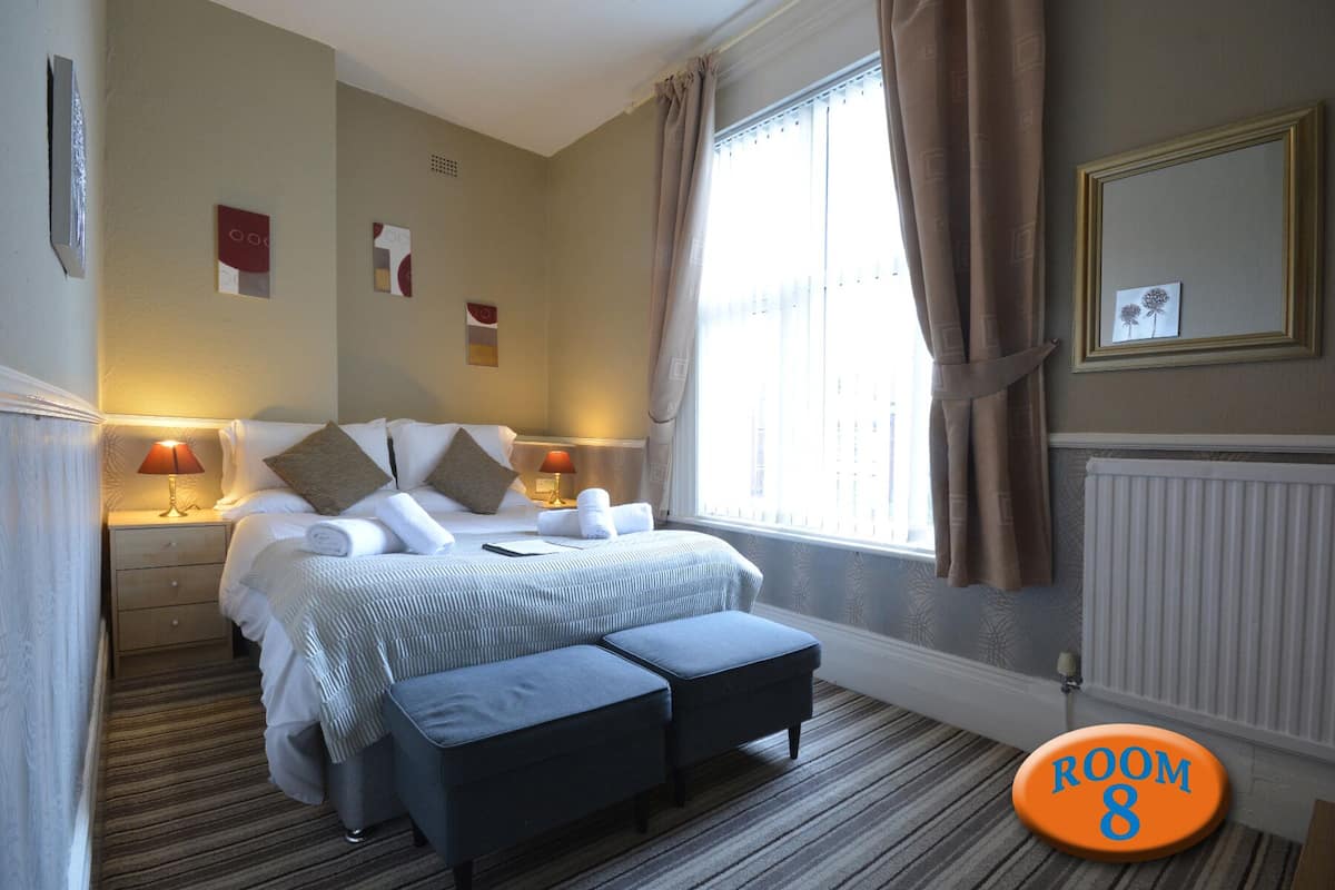 Standard Double Room, Ensuite (1st floor room 8(no lift))