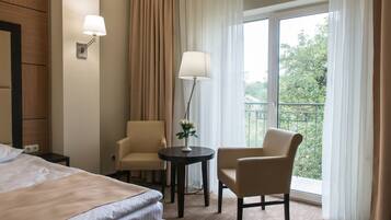 Habitació estàndard, 1 llit doble | Roba de llit d'alta qualitat, minibar i caixa forta a l'habitació