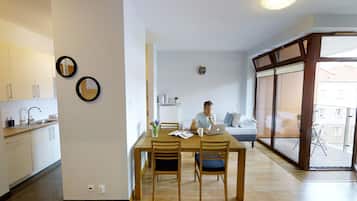 Apartament | Sala d'estar | Televisor de pantalla plana