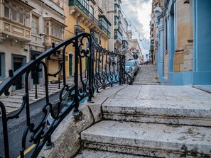 Exterior - Valletta Republic Street Apartment (Valletta)