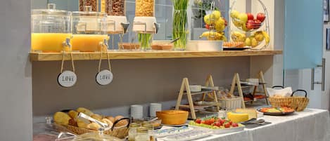 Daily buffet breakfast for a fee