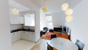 Apartment, 2 Bedrooms | Private kitchen | Fridge, microwave, oven, stovetop - Rint - Centrum Górna (Lublin)