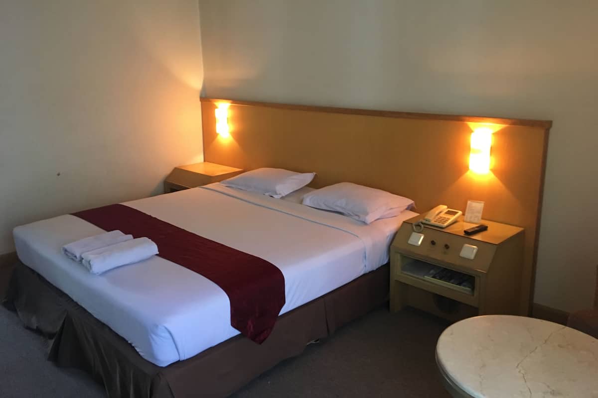 Superior Room | Desk, rollaway beds (surcharge)