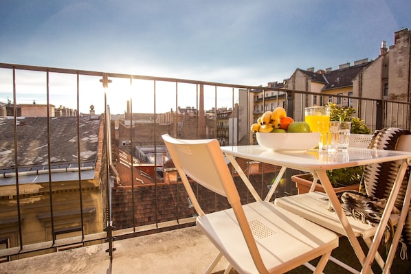 Balcony - Colours Apartments Budapest (Budapest)