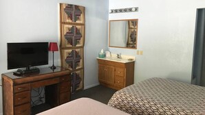 Classic Double Room, Multiple Beds - Haven Hot Springs (Lowman)