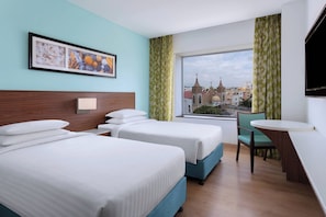 In-room safe, individually decorated, individually furnished, desk - Fairfield by Marriott Coimbatore (Coimbatore)