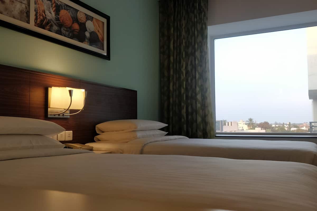 premium room, 1 single bed, non smoking | 1 bedroom, in-room safe, individually decorated, individually furnished
