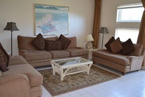 Villa, 3 camere da letto | Soggiorno | TV, lettore DVD