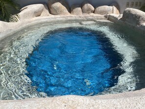 Outdoor spa tub - Villa Serena Centro Histórico (Mazatlán)