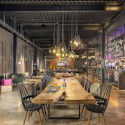 MOXY London Heathrow Airport
