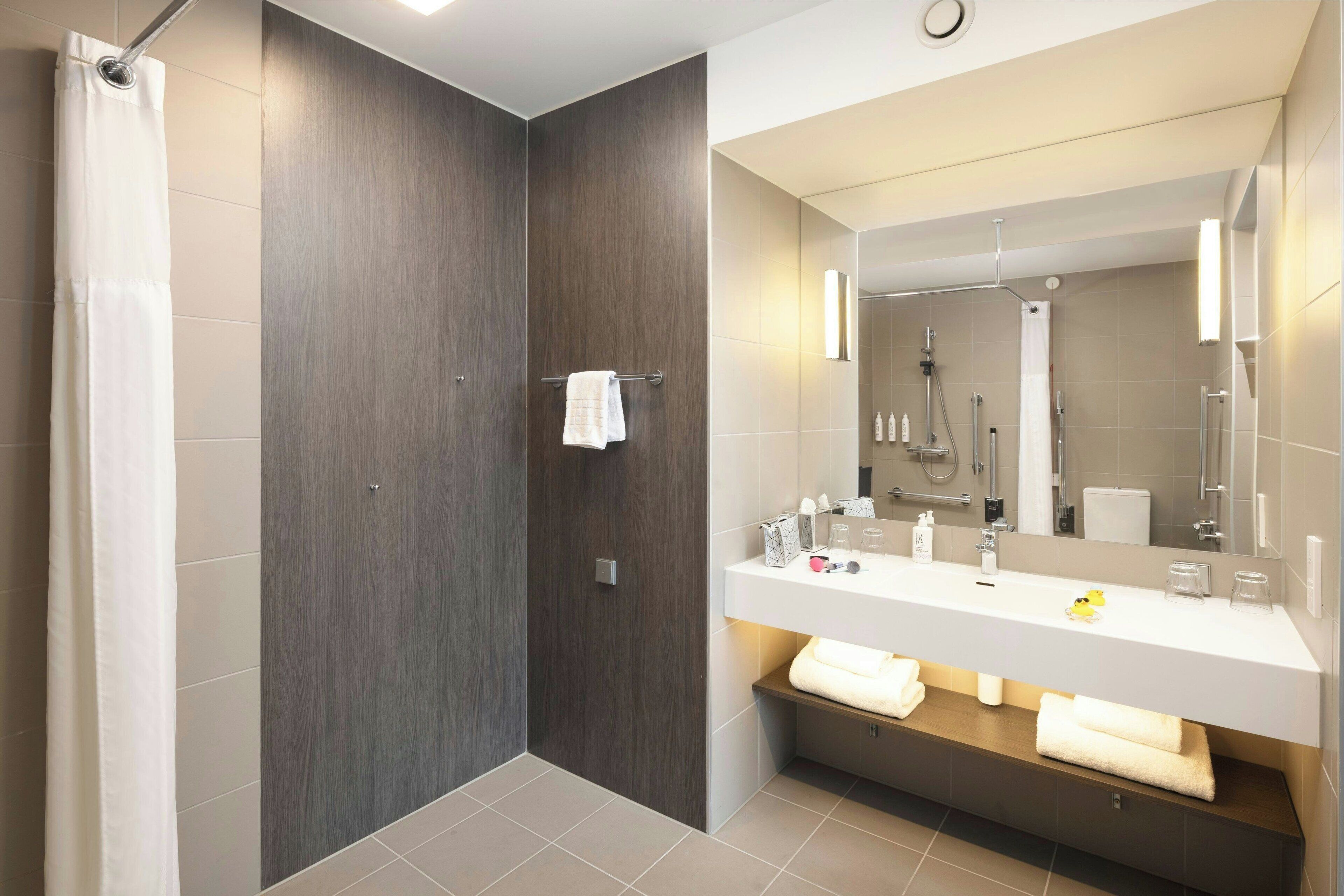 Photo - Moxy London Heathrow Airport