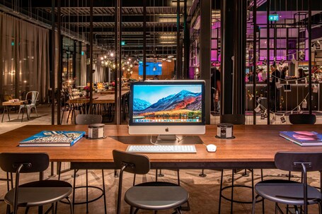 MOXY London Heathrow Airport