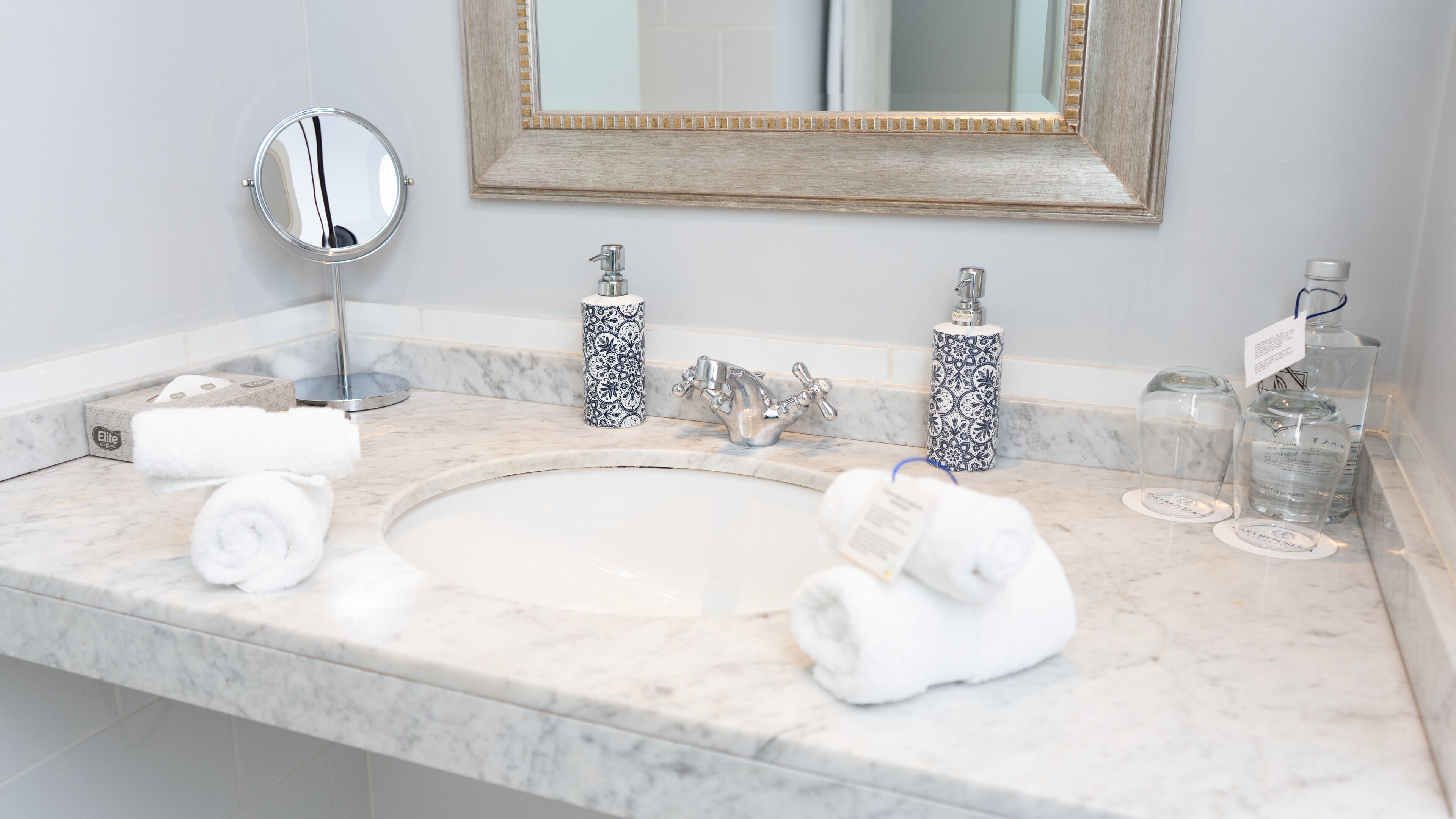 superior double or twin room, garden view | bathroom | free toiletries, hair dryer, slippers, towels