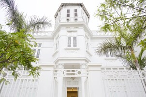 Fachada de la propiedad