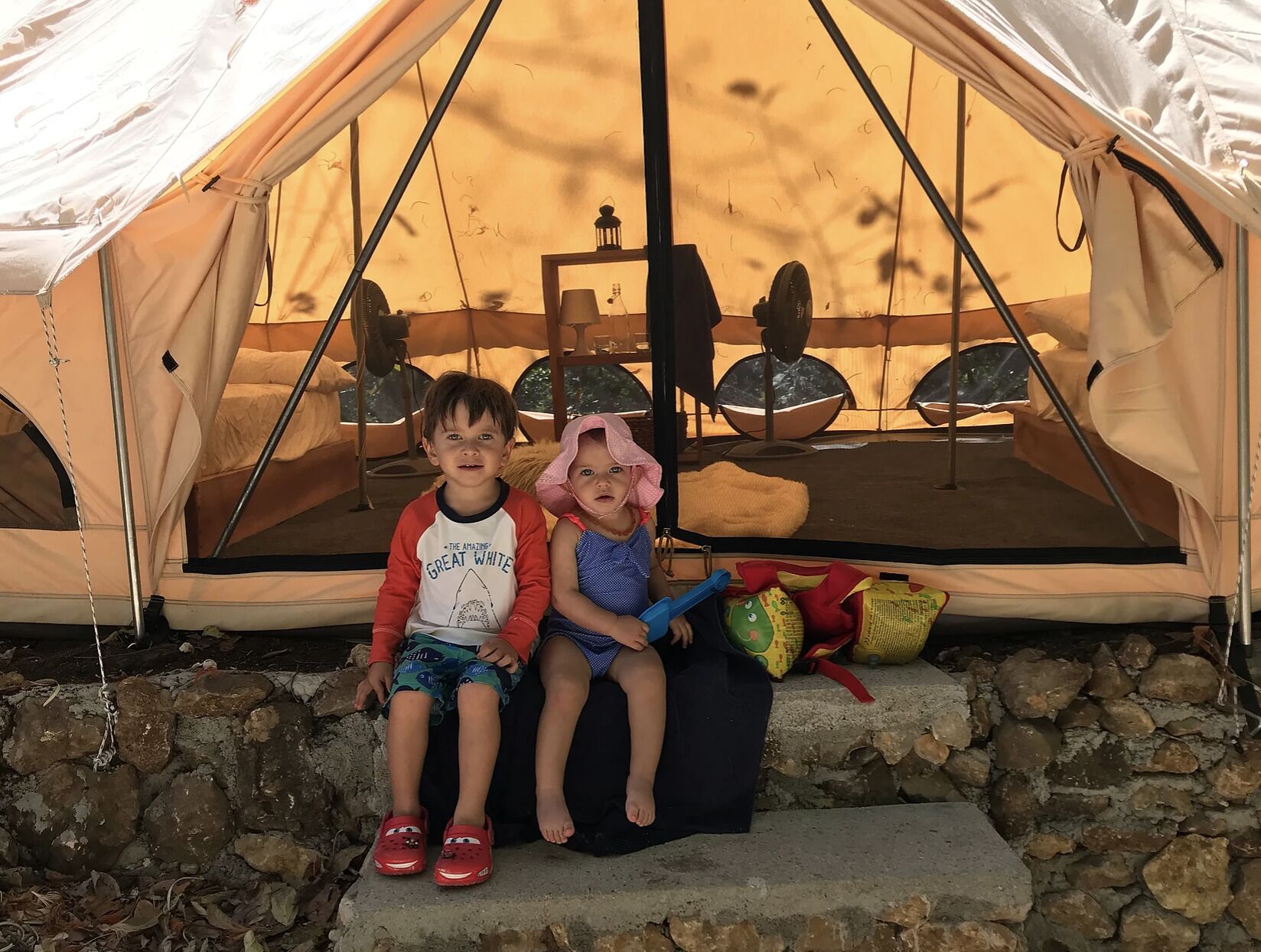 emperor  tent  | individually decorated, soundproofing, free wifi, wheelchair access