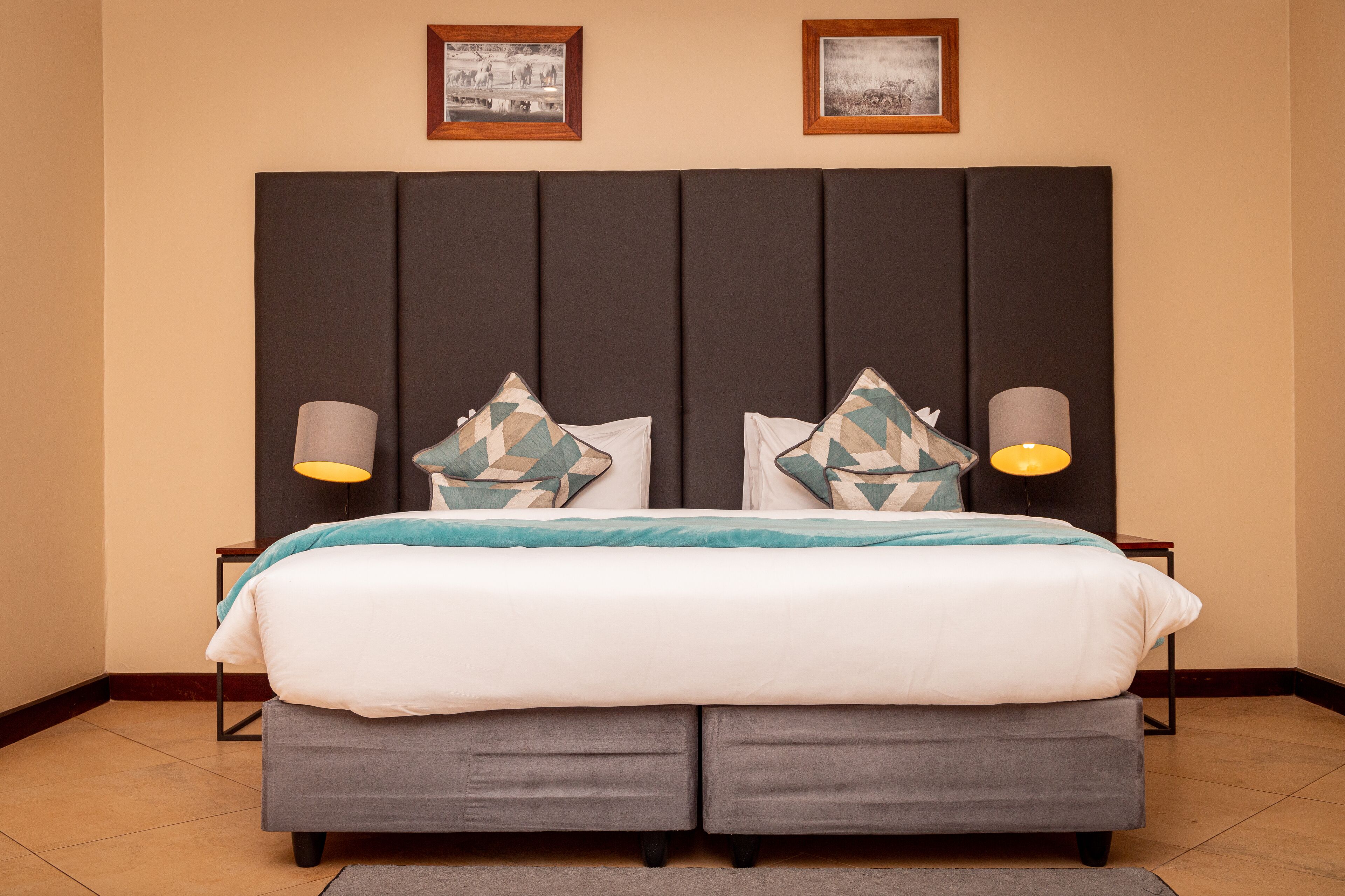 standard room | premium bedding, minibar, in-room safe, desk