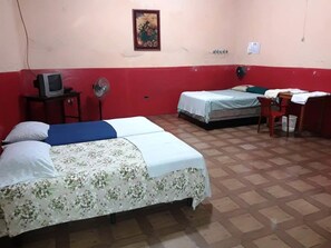 1 Schlafzimmer, hochwertige Bettwaren, kostenloses WLAN