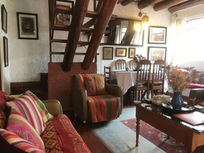 Family Chalet, 2 Bedrooms, Fireplace | Free WiFi, bed sheets - Casa Mondriana (Cusco)