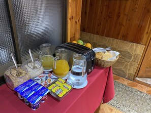 Free daily buffet breakfast