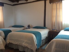 Quadruple Room - Samay Kirutoa Lodge (Zumbahua)