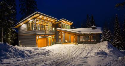 Mountain Modern design at its Finest. Newly built 4000 sq. ft. home at KHMR.