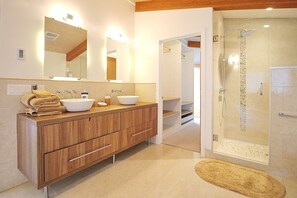 Combined shower/tub, hair dryer, towels, soap