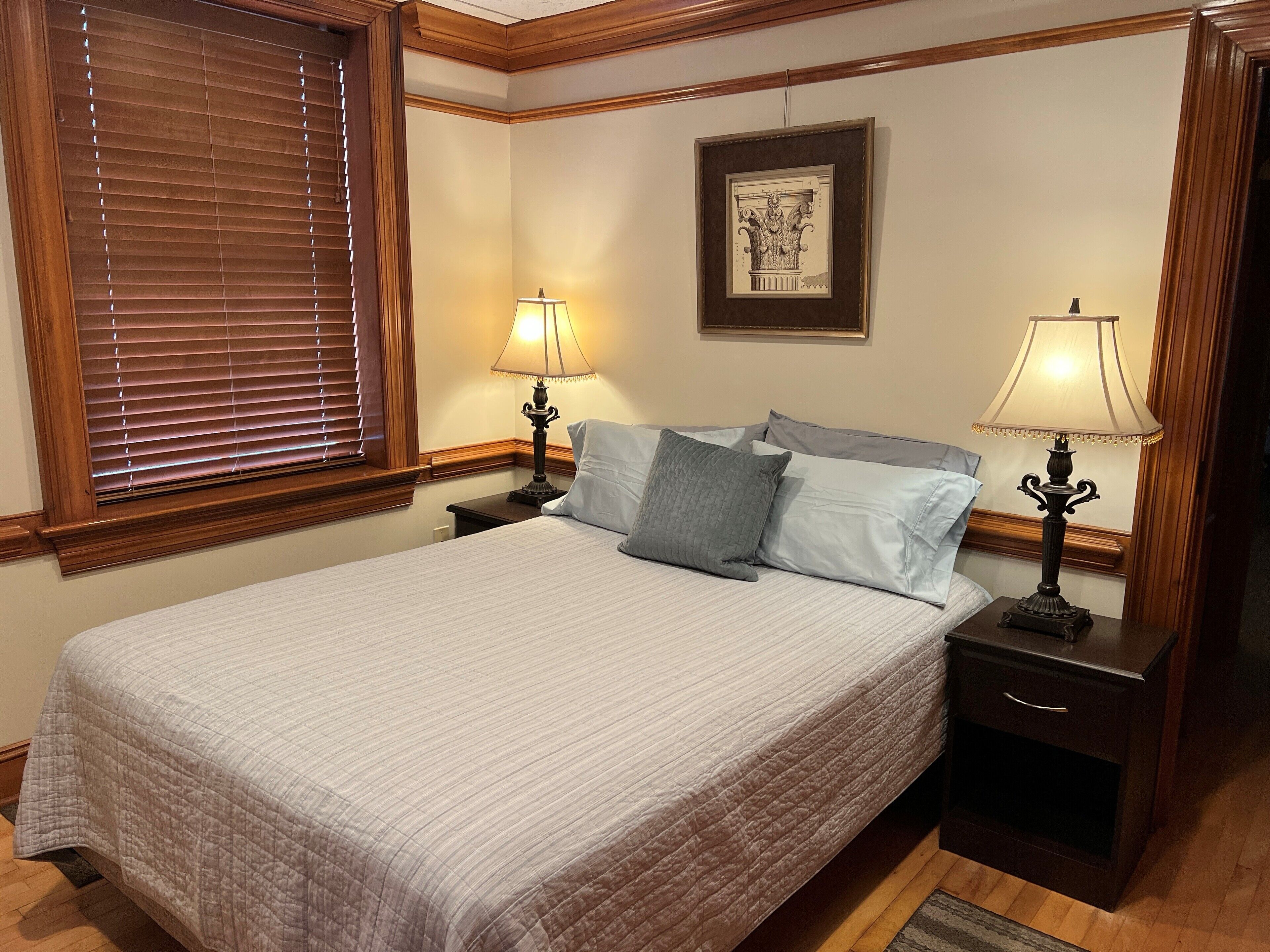 1 soverom, strykejern/-brett, wi-fi og sengetøy