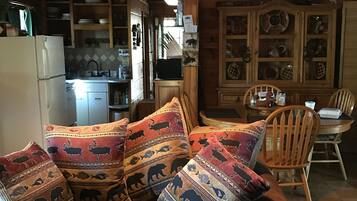 Smart-TV, peis og stereoanlegg