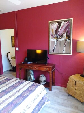 1 chambre, coffre-fort, fer et planche à repasser, Wi-Fi