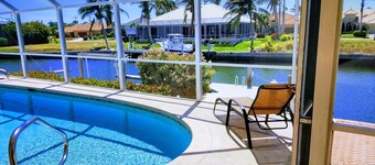 RARE Waterfront Western Exposure Vacation Home - Best Sunset Views & FREE WiFi