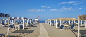 Casale Pino in the Park, sea and city of art 