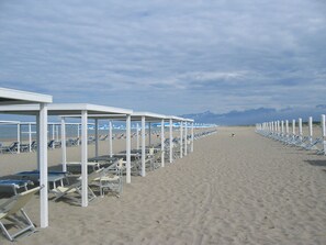 Am Strand, Liegestühle