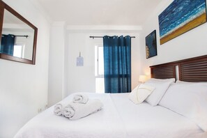 Unclassified image, 5 of 18, button - No more winter blues! enjoy Las palmas  (Las Palmas de Gran Canaria)