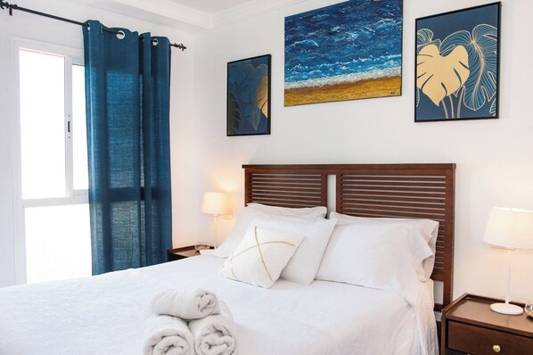 1 chambre, fer et planche à repasser, Wi-Fi gratuit, draps fournis