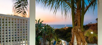 Villa with private pool wifi 150Mt from the sea 3 bedrooms 3 bathrooms OB