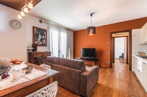 Flat-screen TV - Novalesi Apartment (20 minutes from Venice) (Noale)