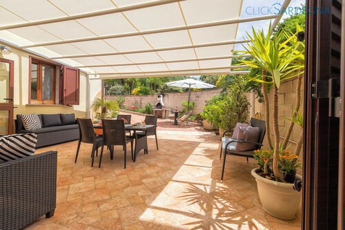 Alghero, Villa Maestrale, with covered garden terrace 4 bedrooms