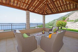 Terrace/patio - Villa Dias -stunning sea views, pool, sauna and beautiful terraces for 12 guests by MyWaycation (Brsecine)